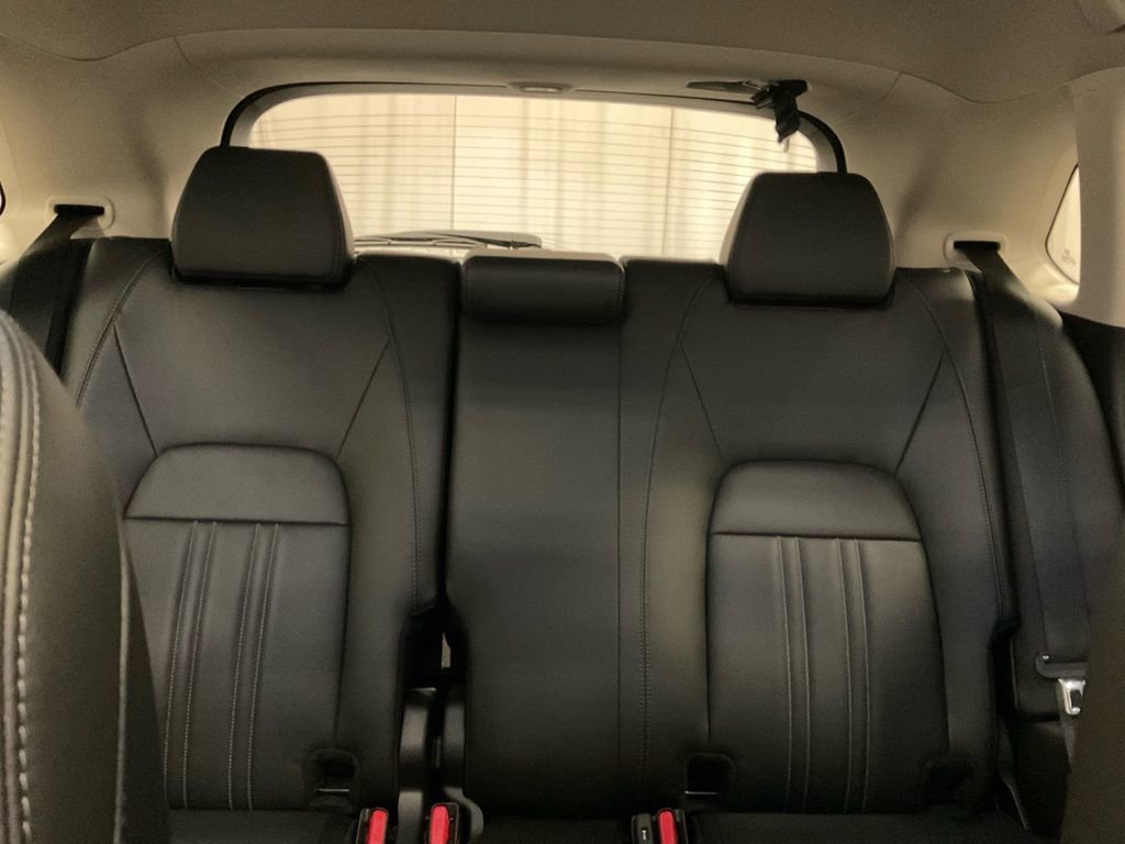 Used 2025 Honda HR-V EX-L image 32