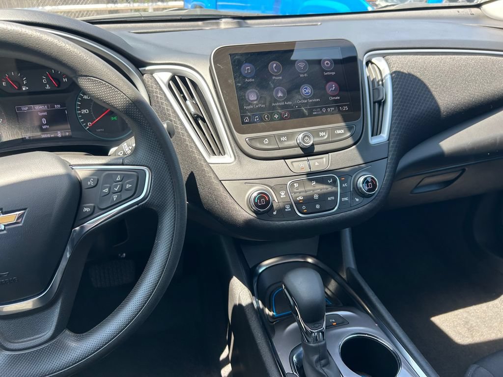 Used 2024 Chevrolet Malibu LT FWD image 17