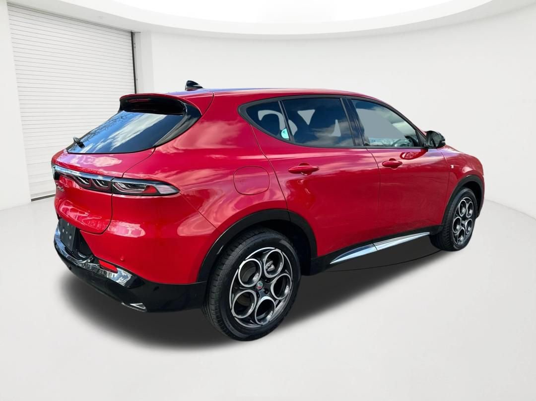 Used 2024 Alfa Romeo Tonale Ti w/ Premium Interior Package image 5