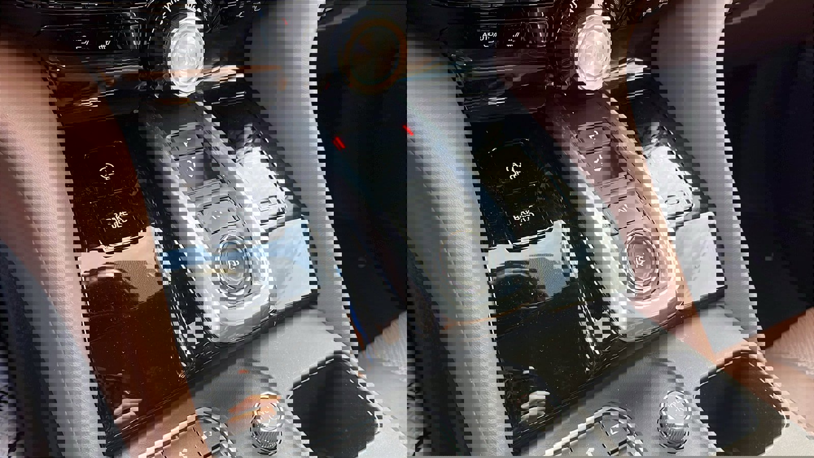 Used 2023 Acura MDX SH-AWD w/ Technology Package image 17