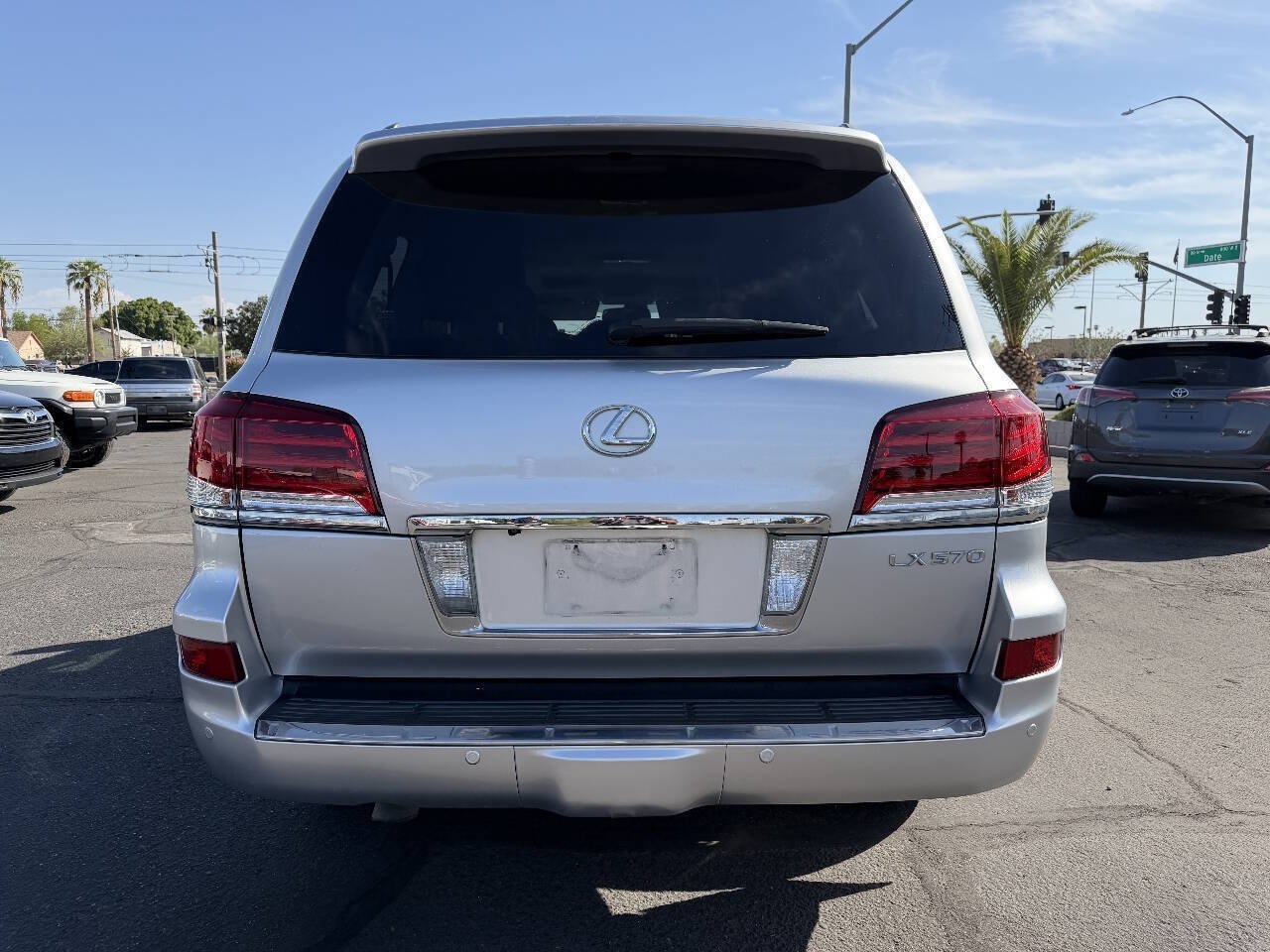 Used 2013 Lexus LX 570 4WD w/ Luxury Pkg image 7