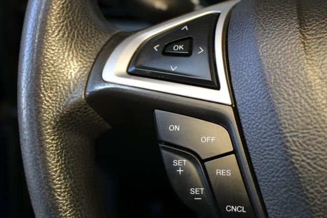 Used 2016 Ford Fusion SE FWD image 21