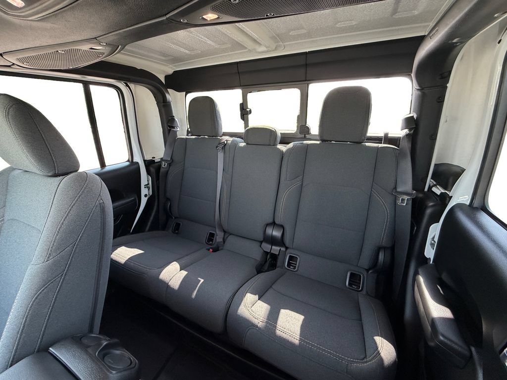 Used 2026 Jeep Gladiator Sport AWD/4WD image 28