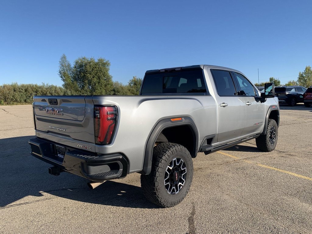 Used 2024 GMC Sierra 2500 AT4X image 4