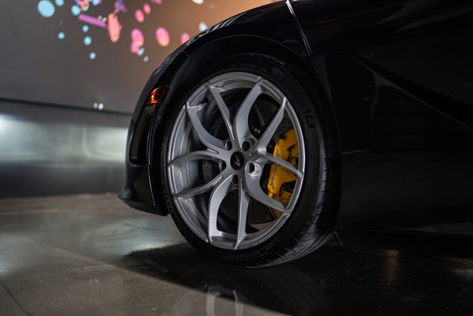 Used 2018 McLaren 720S image 14