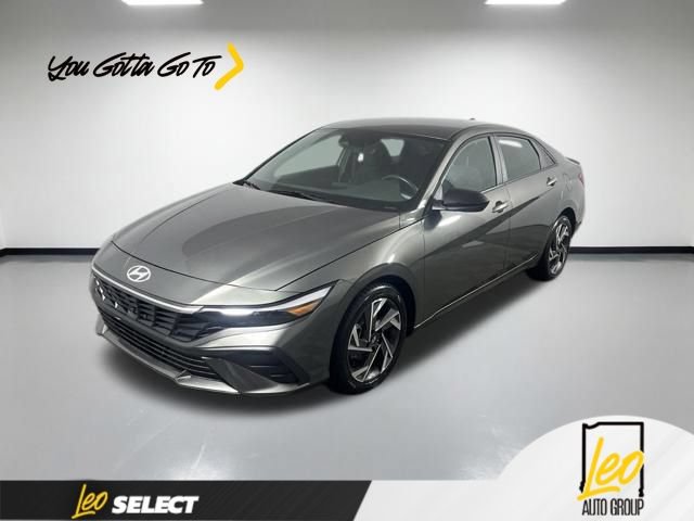 Used 2025 Hyundai Elantra Sport FWD image 1
