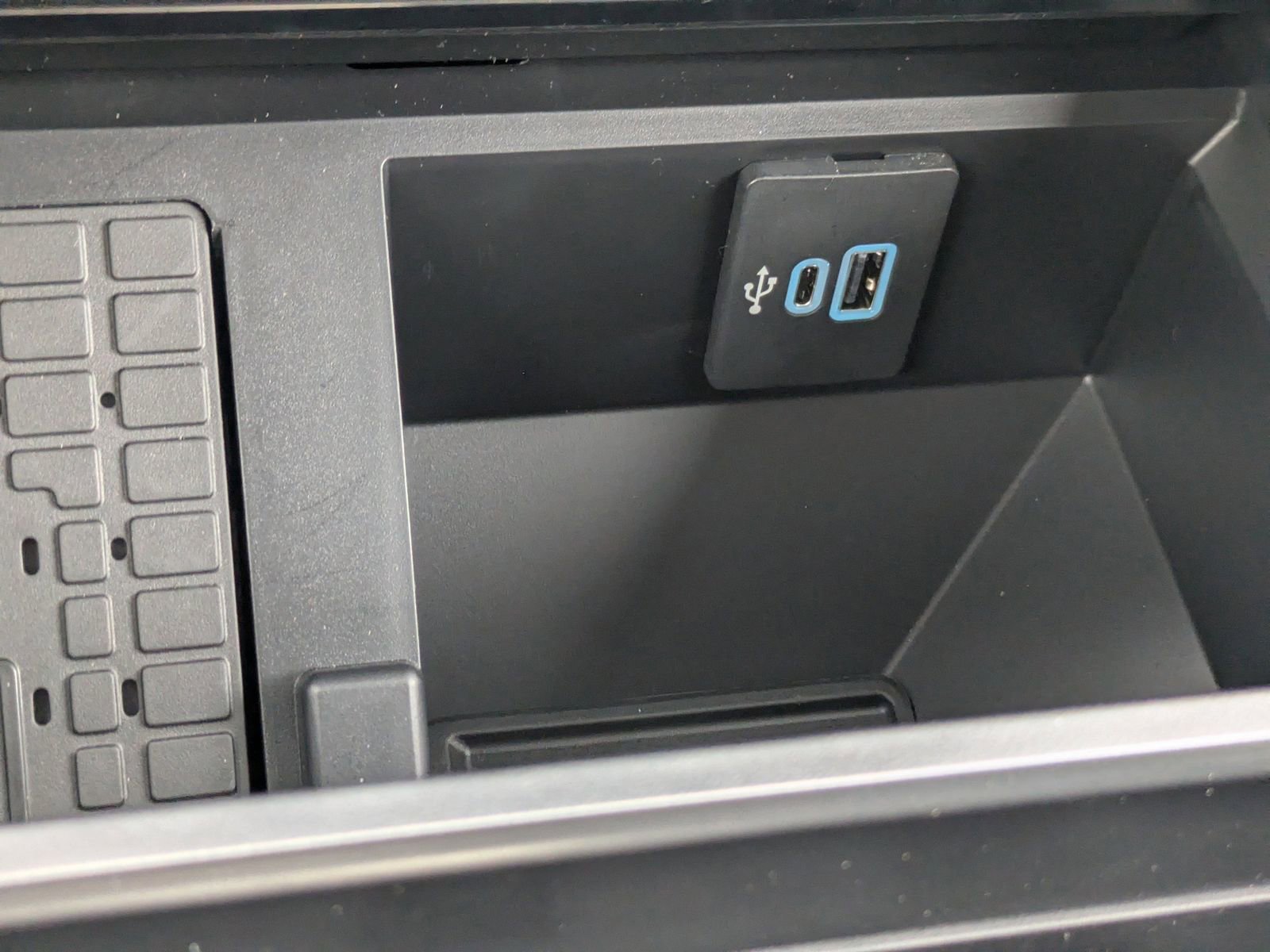 New 2025 Ford F250 Lariat w/ Black Appearance Package image 22