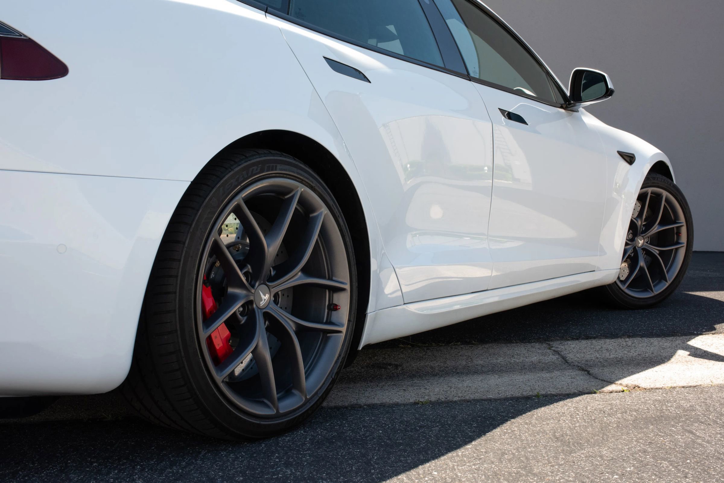 Used 2021 Tesla Model S Plaid image 37