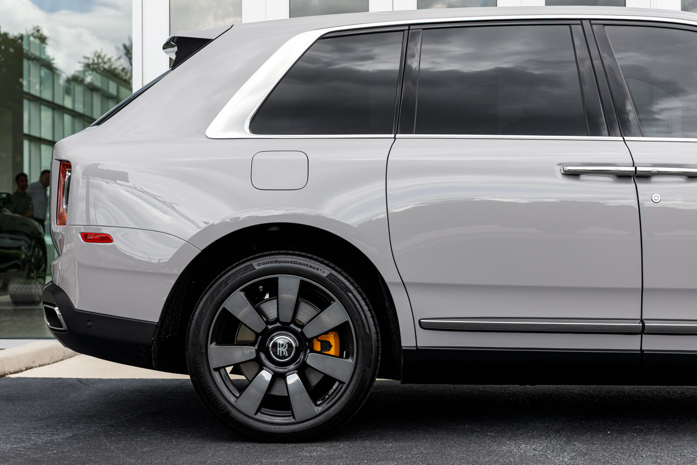 Certified 2024 Rolls-Royce Cullinan w/ Interior Detailing Package AWD/4WD image 21