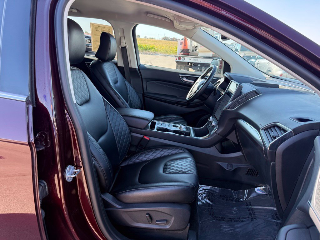 Used 2024 Ford Edge Titanium AWD/4WD image 25