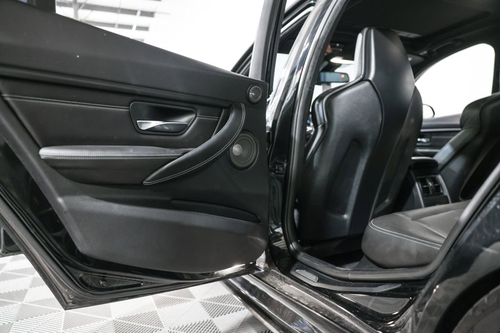 Used 2017 BMW M3 RWD image 42