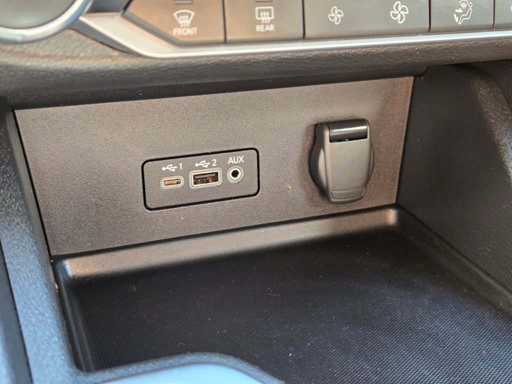 Used 2021 Nissan Sentra SV image 28