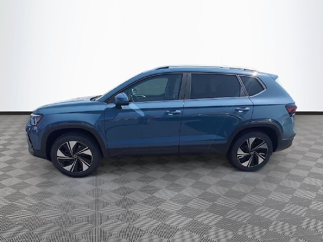 New 2026 Volkswagen Taos SE AWD/4WD image 4