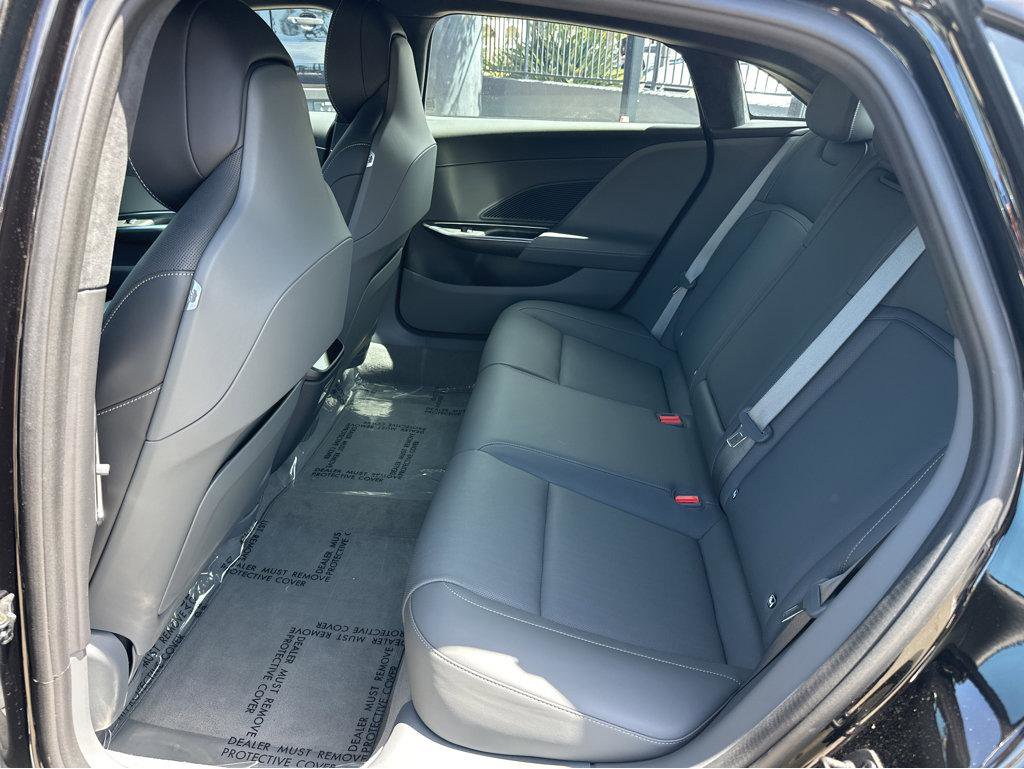 Used 2024 Lucid Air Pure RWD image 10
