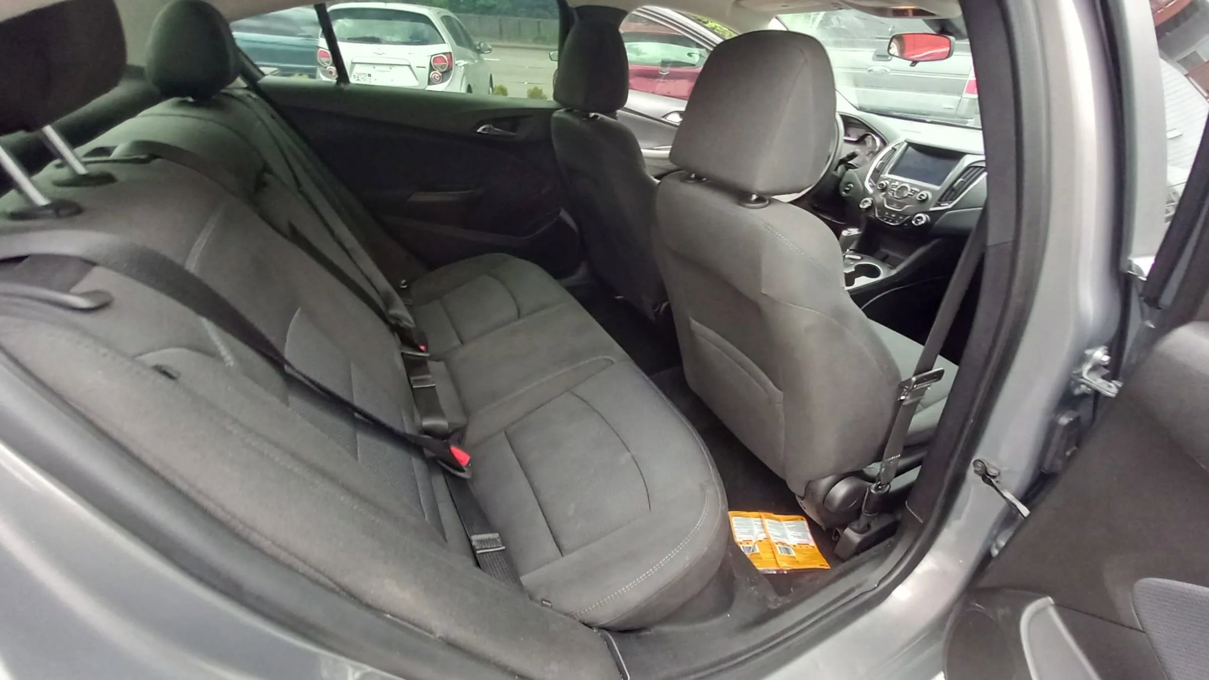 Used 2018 Chevrolet Cruze LT image 13