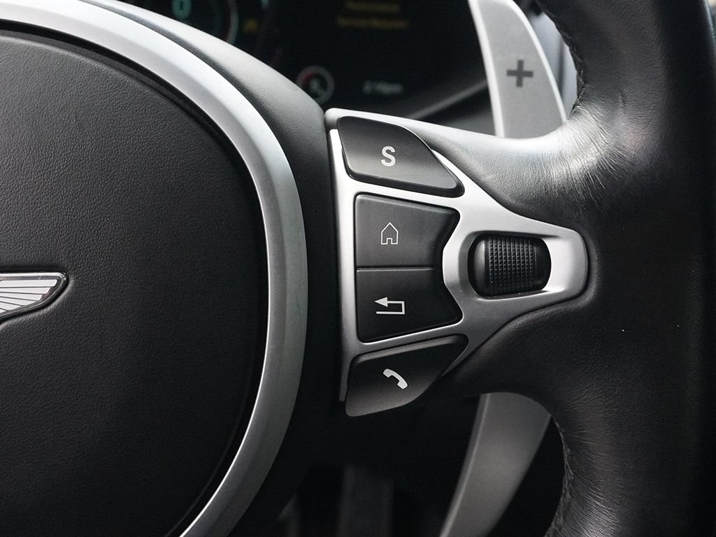 Used 2020 Aston Martin V8 Vantage Coupe RWD image 42