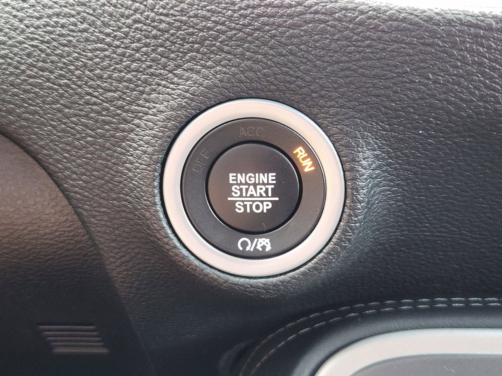 Used 2021 Dodge Challenger R/T w/ Performance Handling Group RWD image 30