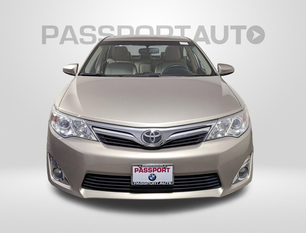 Used 2014 Toyota Camry XLE image 9