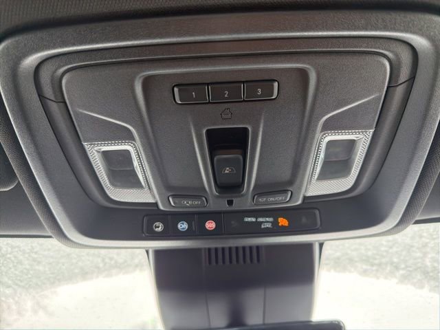 Used 2022 GMC Sierra 1500 AT4 w/ Technology Package image 39