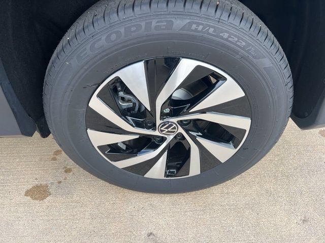 New 2026 Volkswagen Tiguan S AWD/4WD image 11
