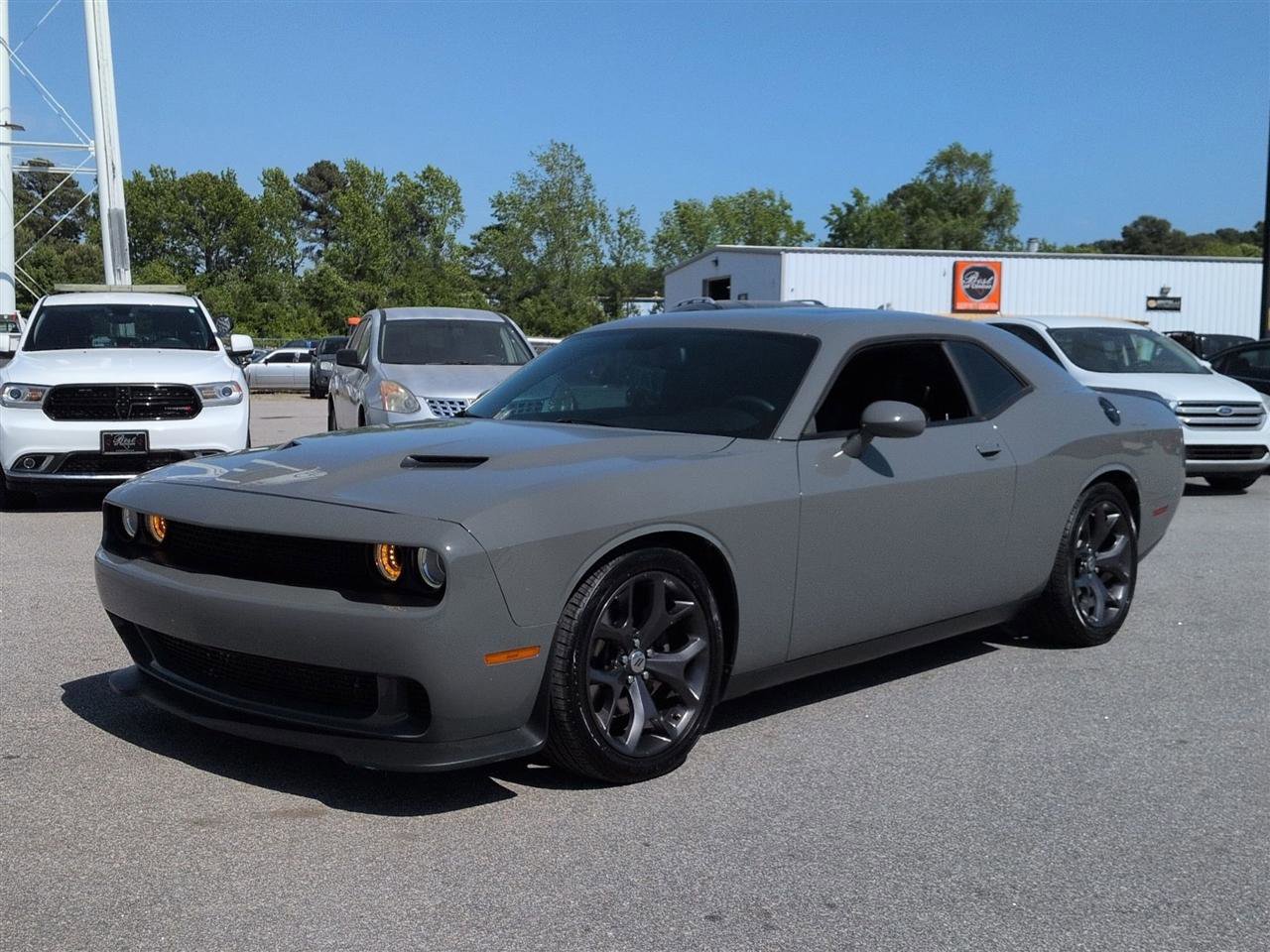 Used 2017 Dodge Challenger R/T Plus RWD image 7