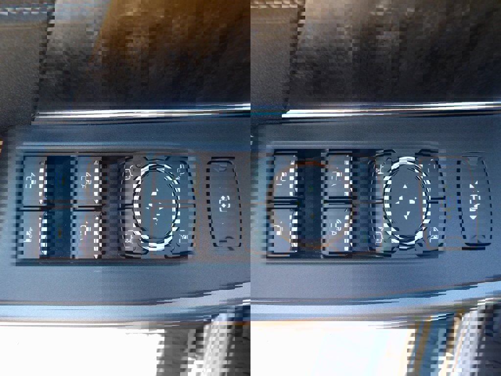 Used 2024 Ford F250 Lariat w/ Lariat Ultimate Package image 12