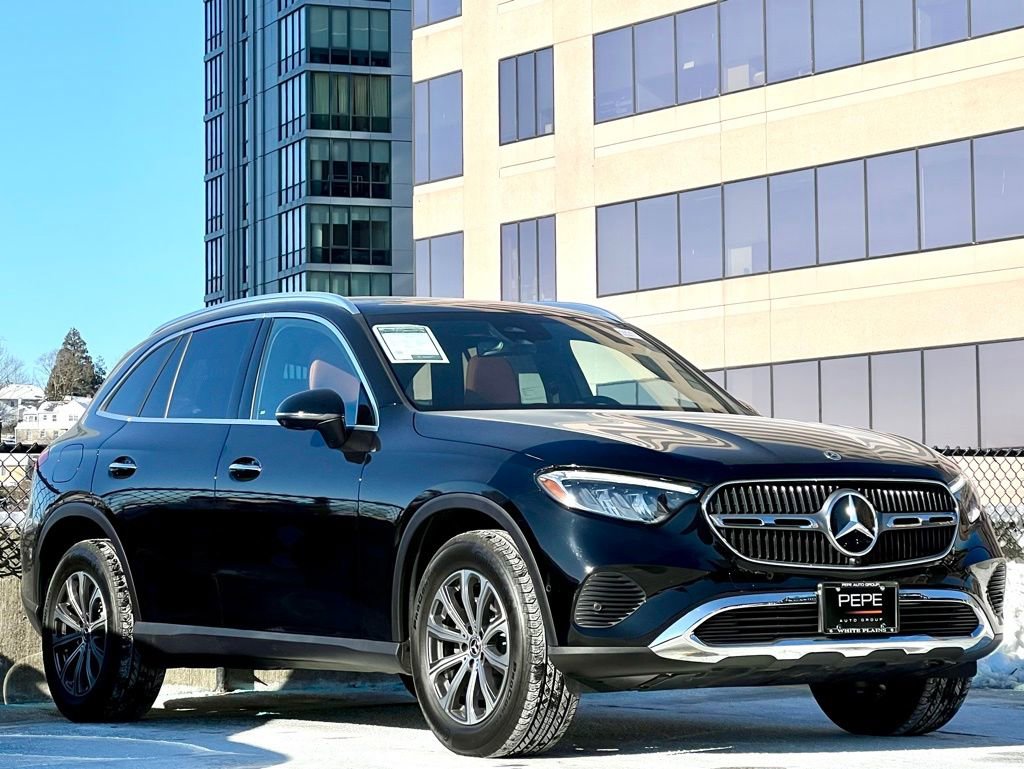 Certified 2025 Mercedes-Benz GLC 300 4MATIC image 1