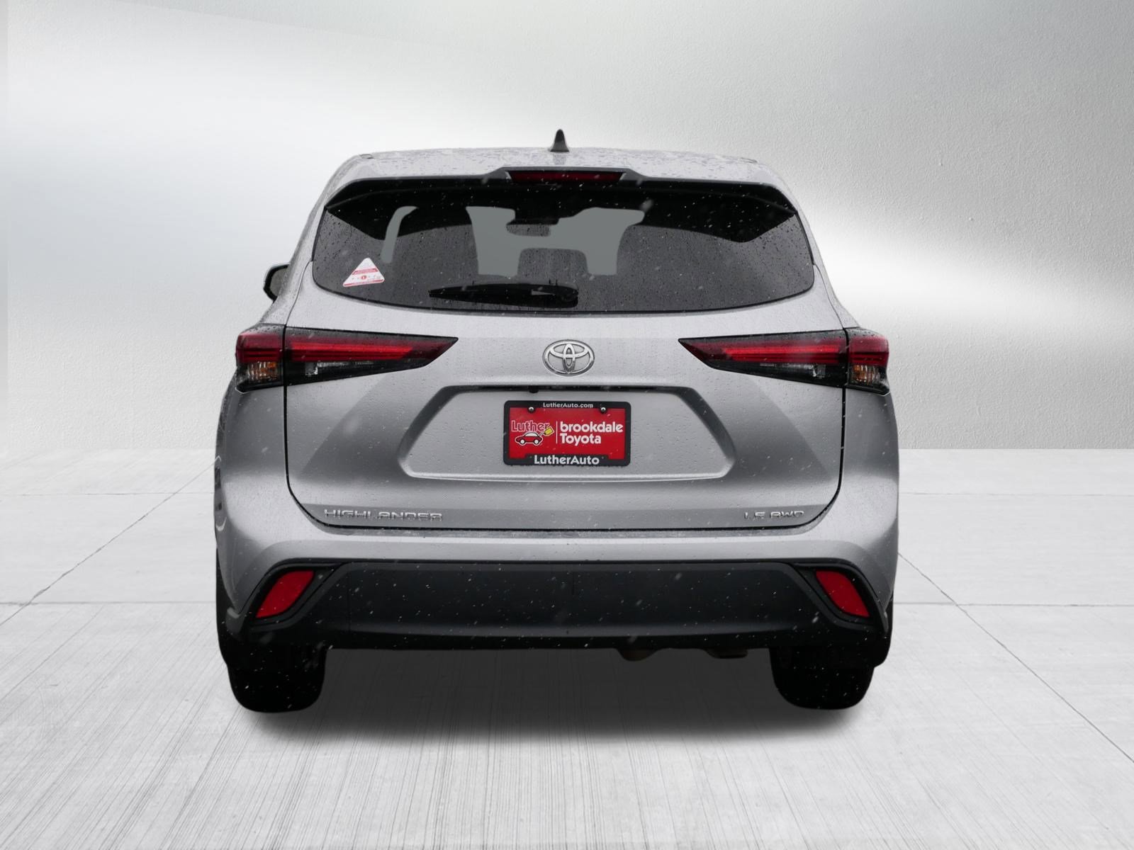 Certified 2024 Toyota Highlander LE image 6