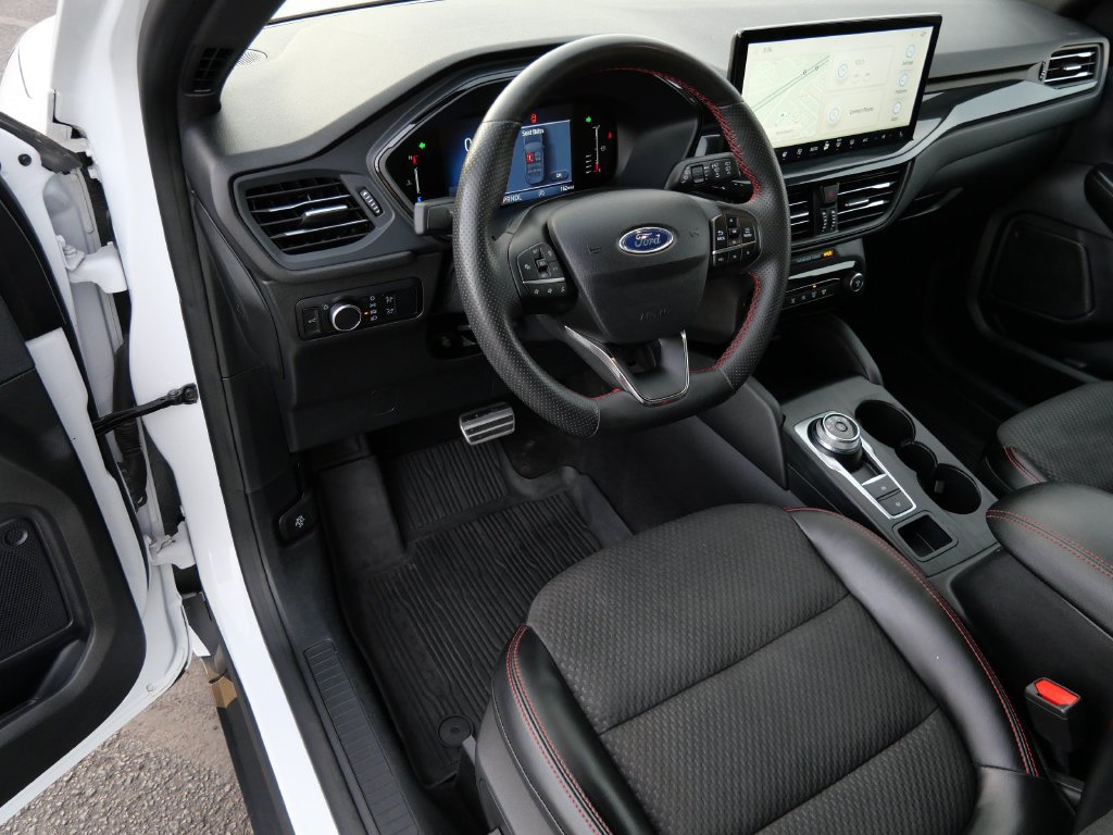 Certified 2023 Ford Escape ST-Line w/ Tech Pack #1 AWD/4WD image 13