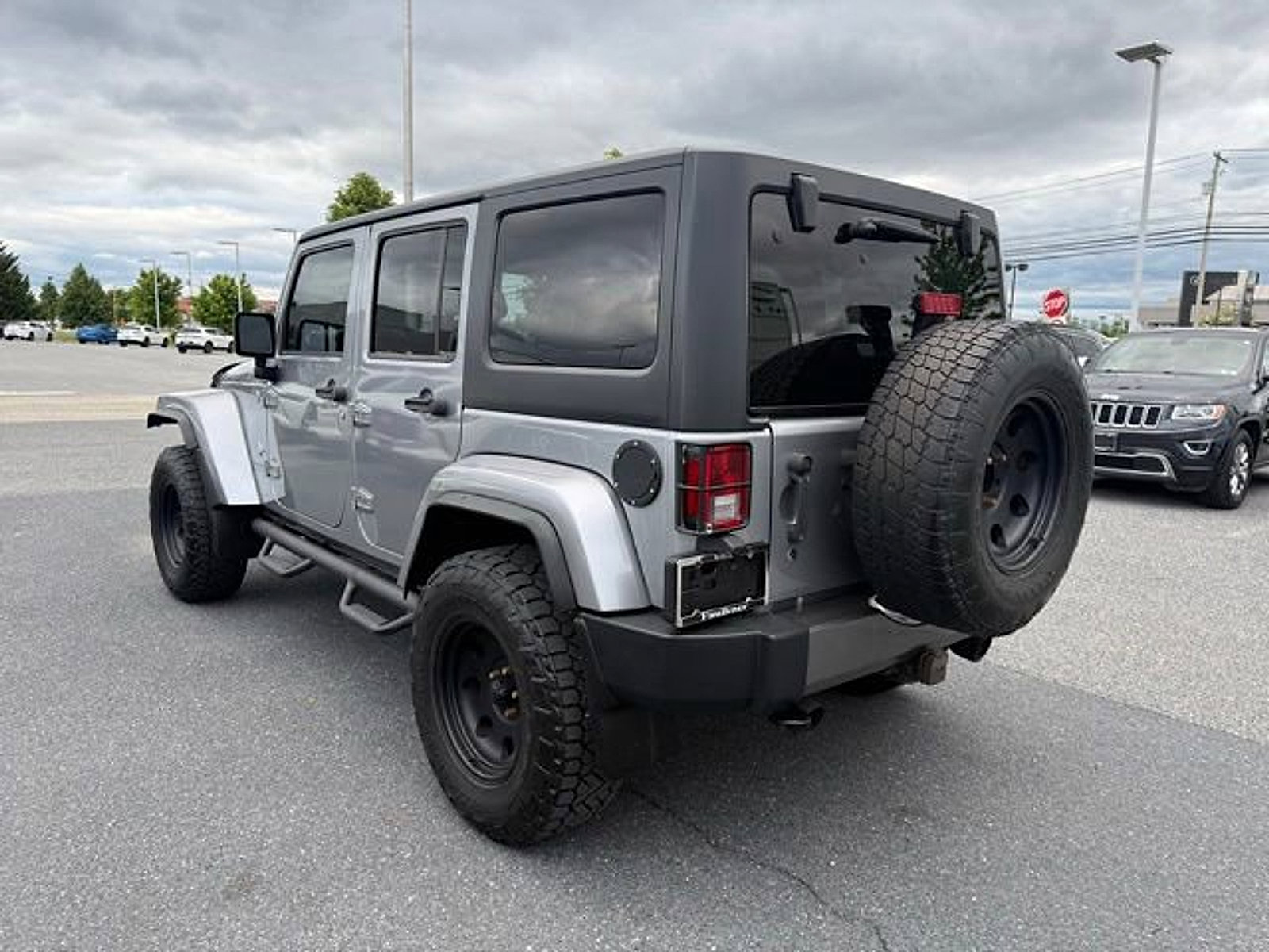Used 2014 Jeep Wrangler Unlimited Sport AWD/4WD image 8