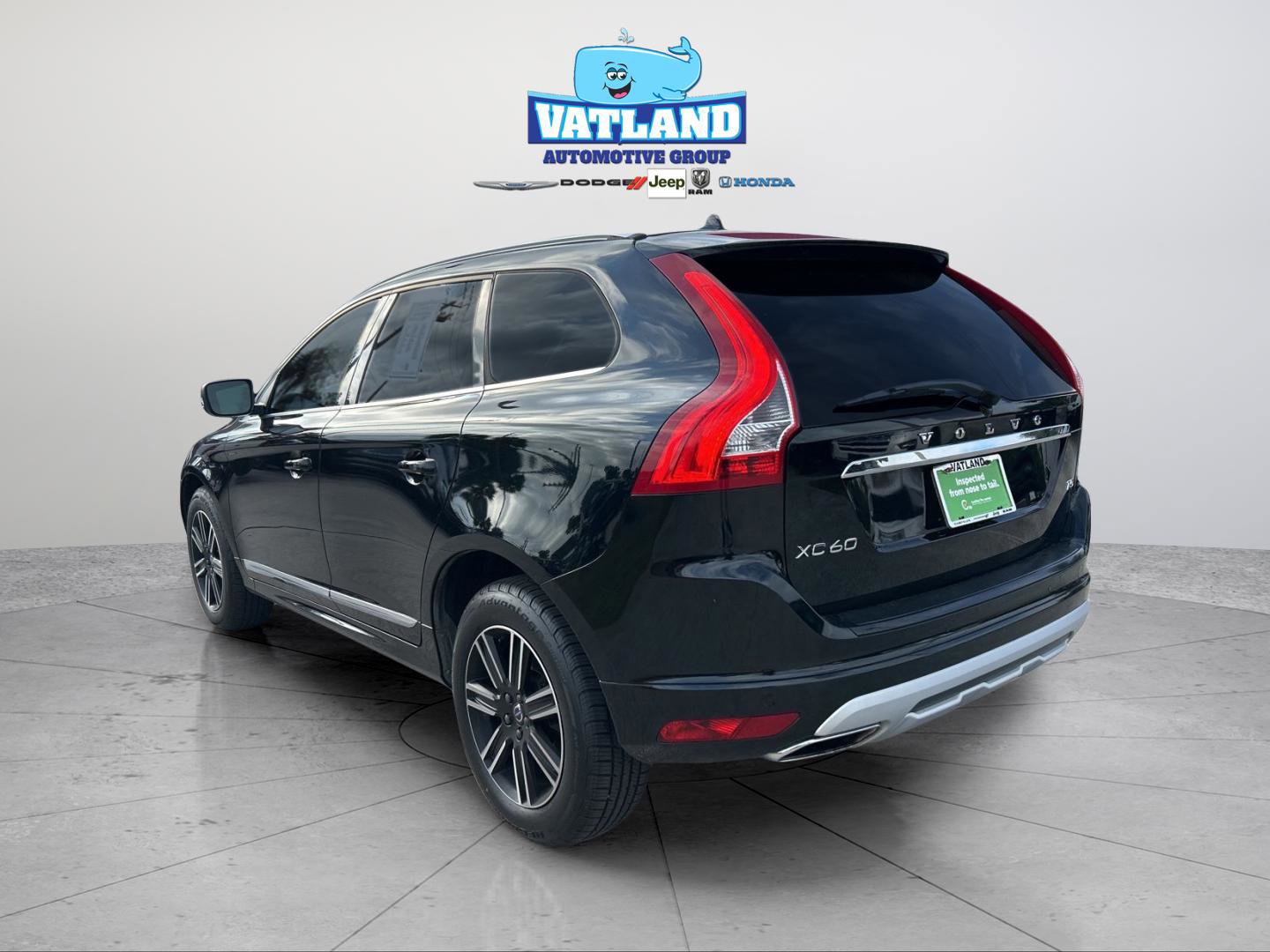 Used 2017 Volvo XC60 T5 Dynamic w/ Preferred Option Package image 3