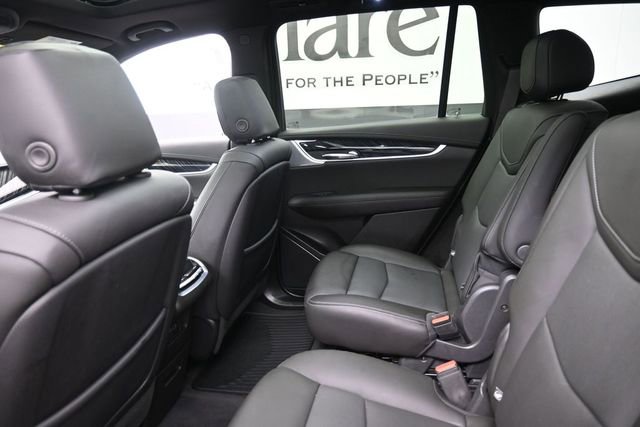 Used 2024 Cadillac XT6 Premium Luxury w/ Technology Package AWD/4WD image 24