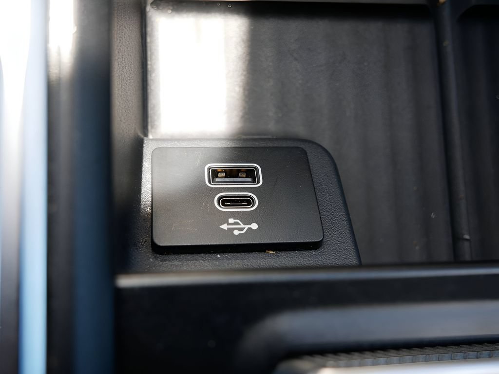 Used 2025 Ford Expedition Active AWD/4WD image 26