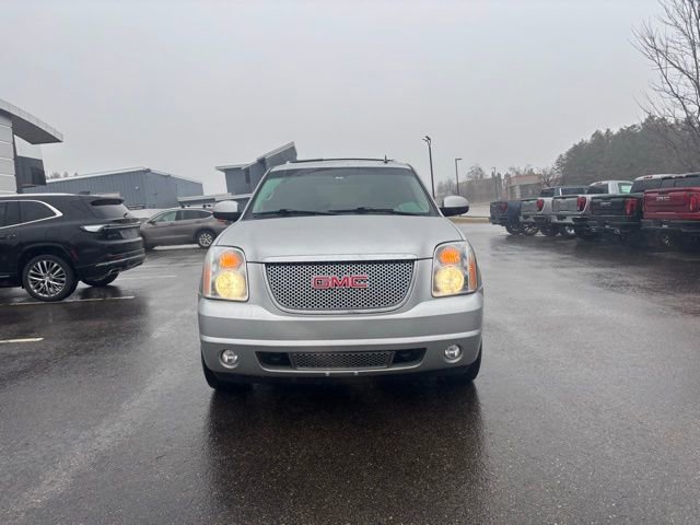 Used 2013 GMC Yukon Denali image 3