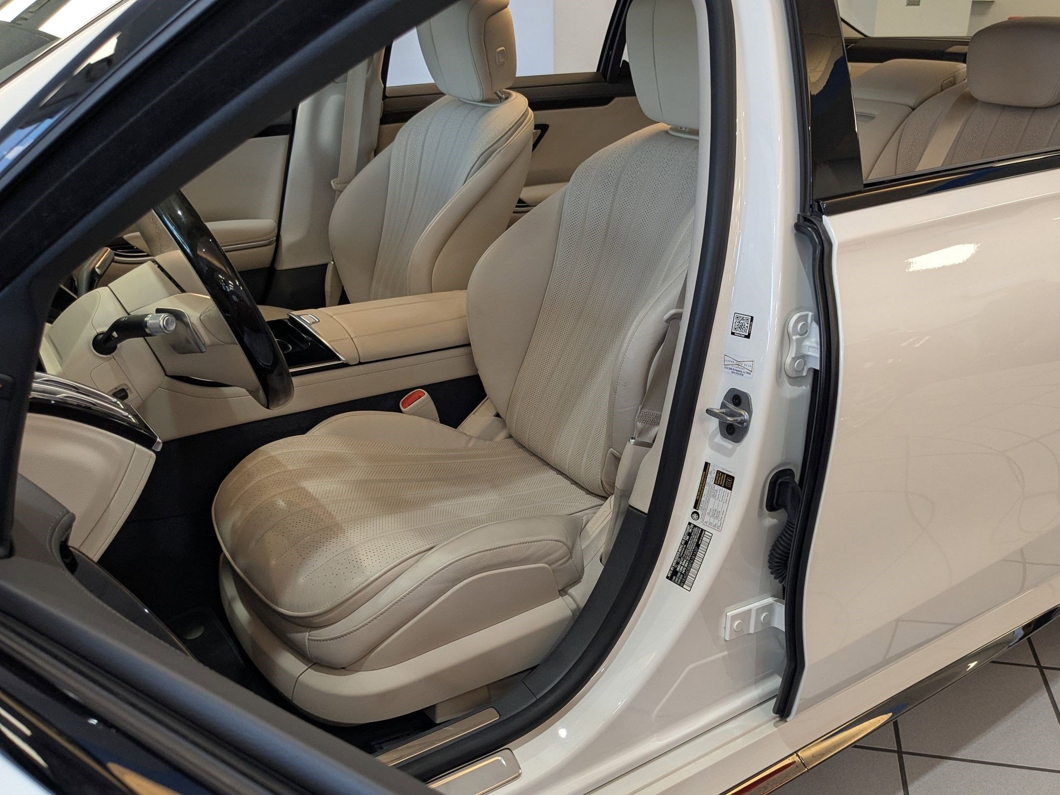 Used 2023 Mercedes-Benz S 500 4MATIC image 12