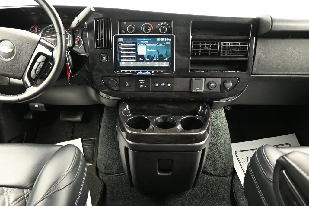 Used 2023 Chevrolet Express 2500 RWD image 18