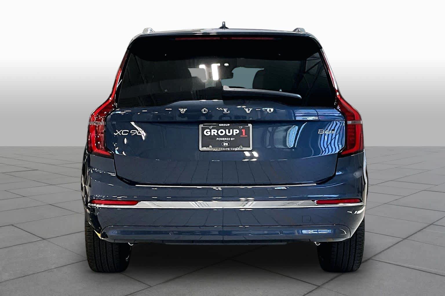 New 2026 Volvo XC90 B6 Plus w/ Protection Package Premier AWD/4WD image 4