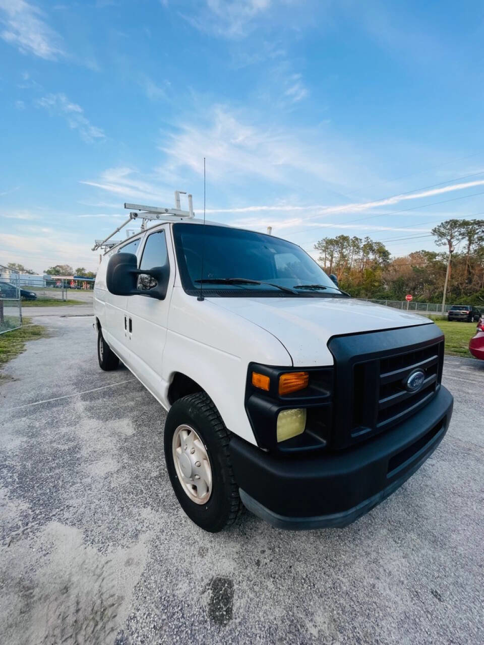 Used 2008 Ford E-250 and Econoline 250 image 1