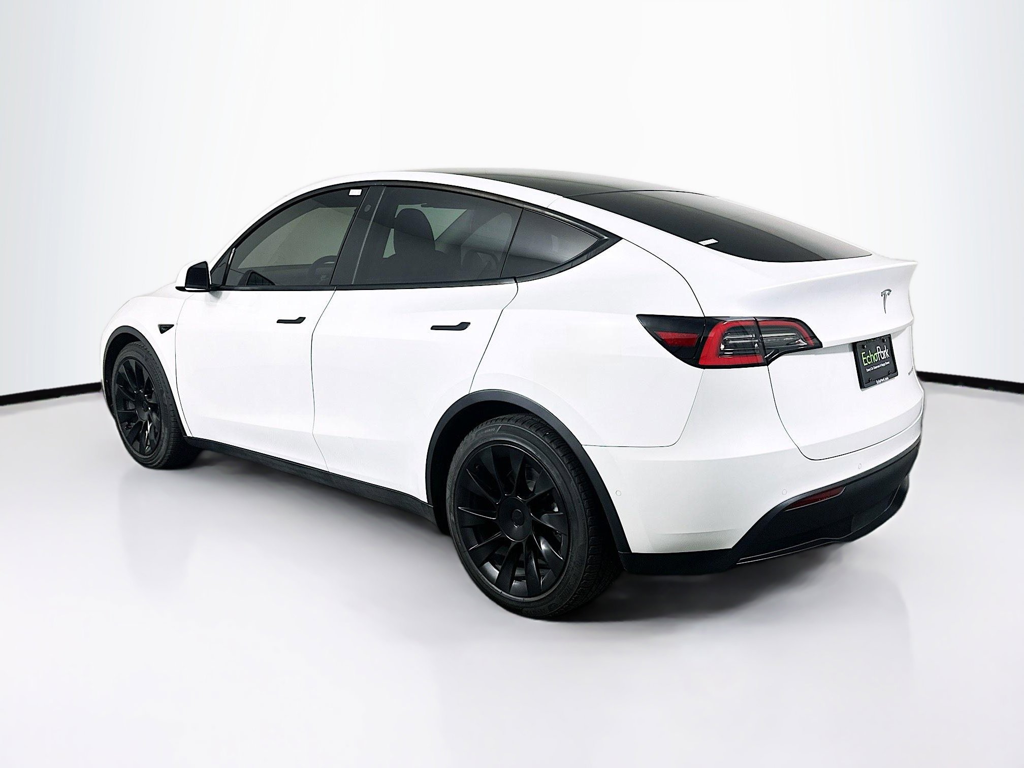 Used 2021 Tesla Model Y Long Range AWD/4WD image 5