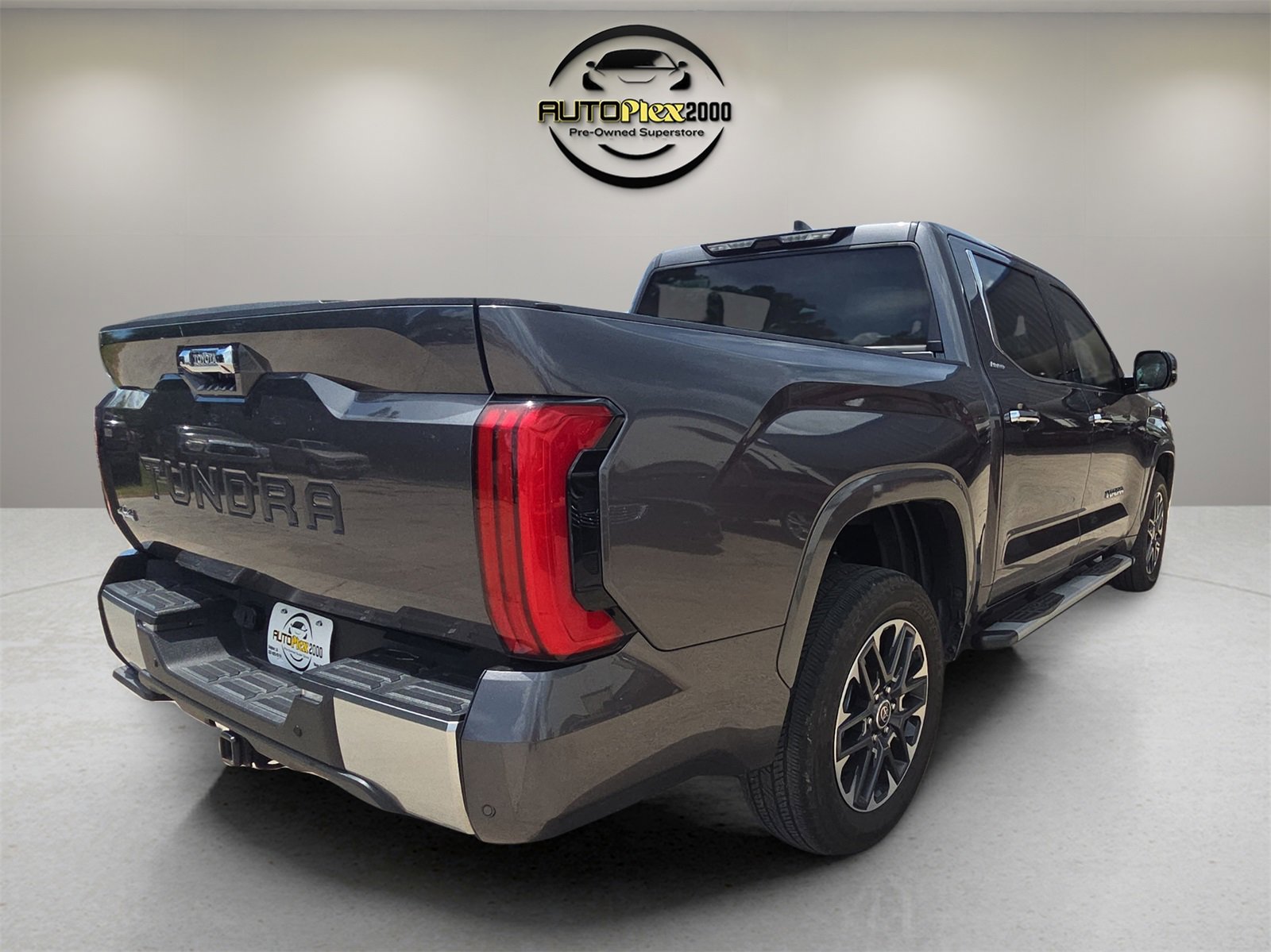 Used 2023 Toyota Tundra Limited image 5