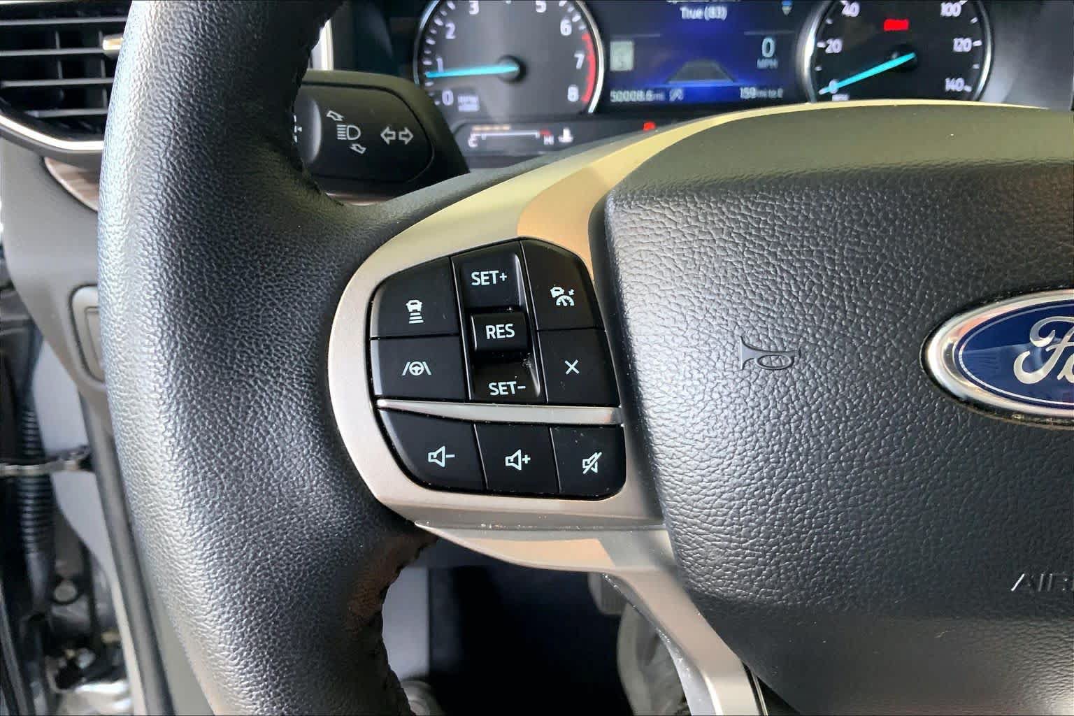 Used 2023 Ford Explorer Limited w/ Limited Technology Package RWD image 24