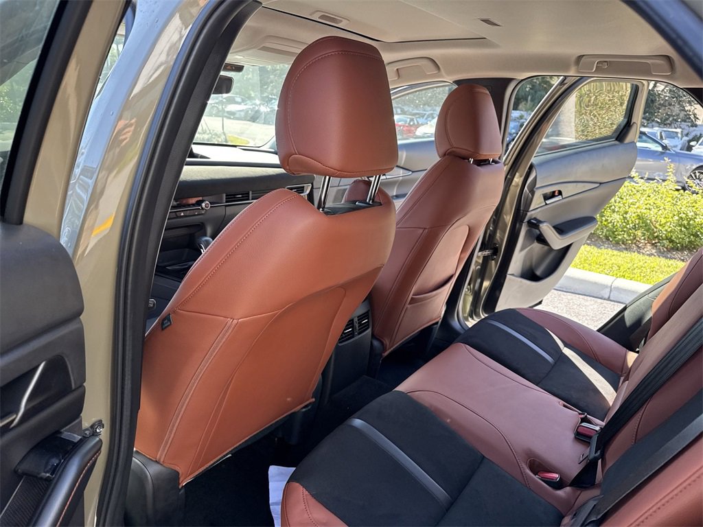 New 2024 MAZDA CX-30 Carbon image 35