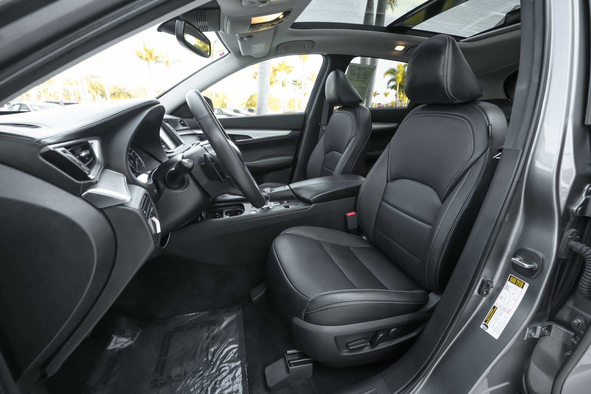 Used 2019 INFINITI QX50 Luxe w/ Navigation Package image 8