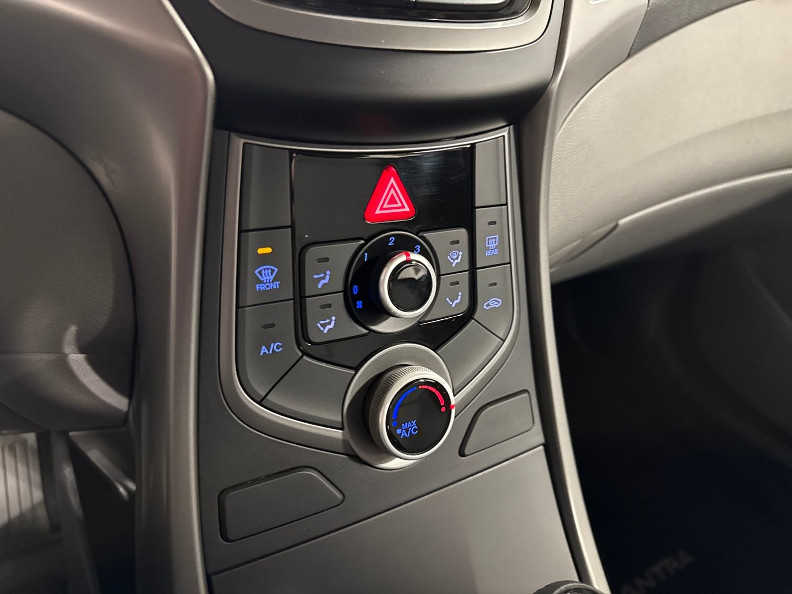 Used 2016 Hyundai Elantra SE image 17