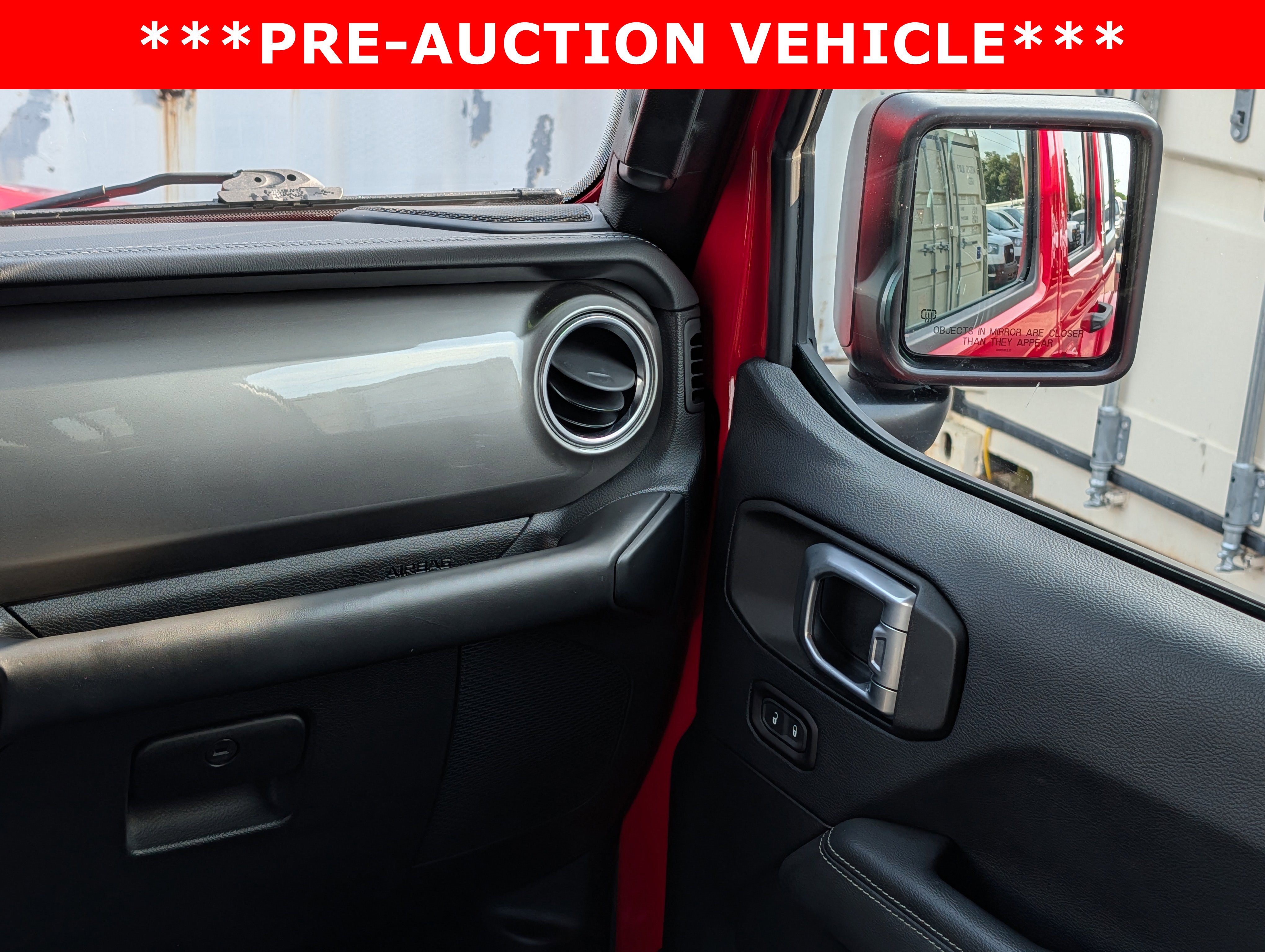 Used 2019 Jeep Wrangler Unlimited Sahara AWD/4WD image 17
