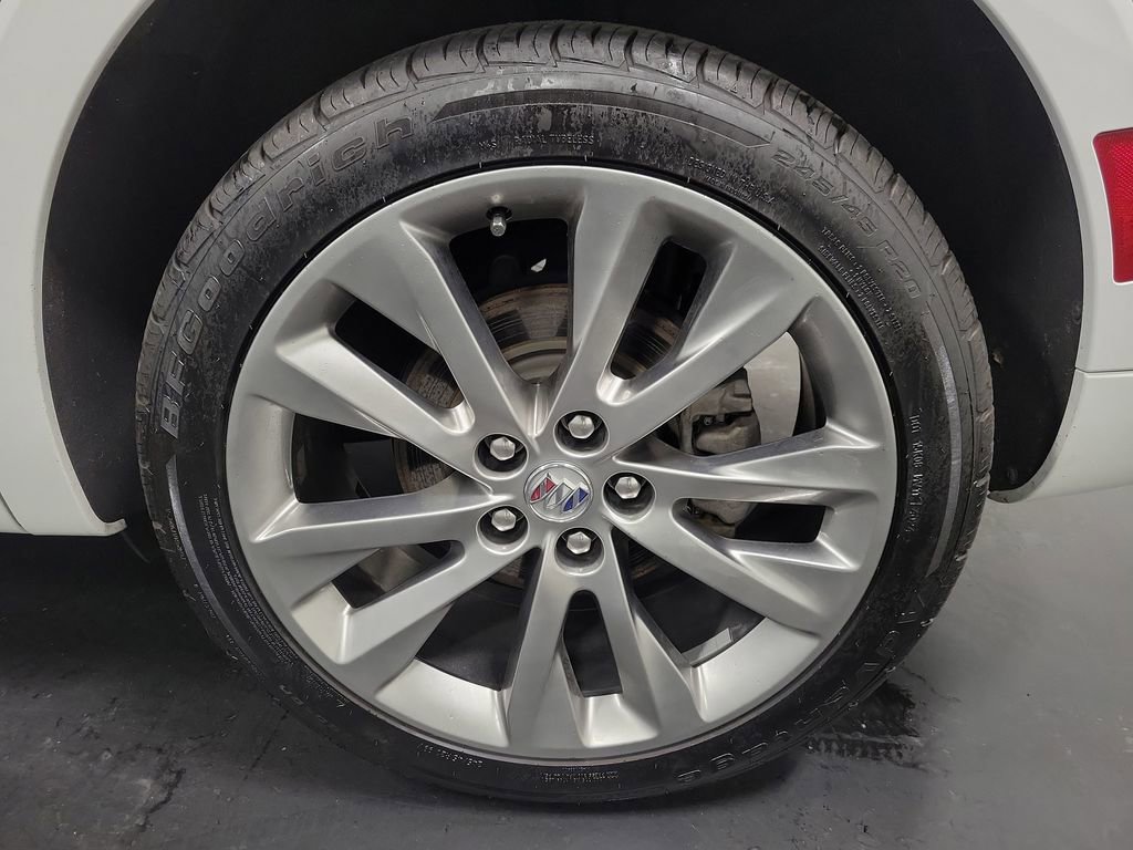 Used 2022 Buick Envision Avenir w/ Technology Package II FWD image 10