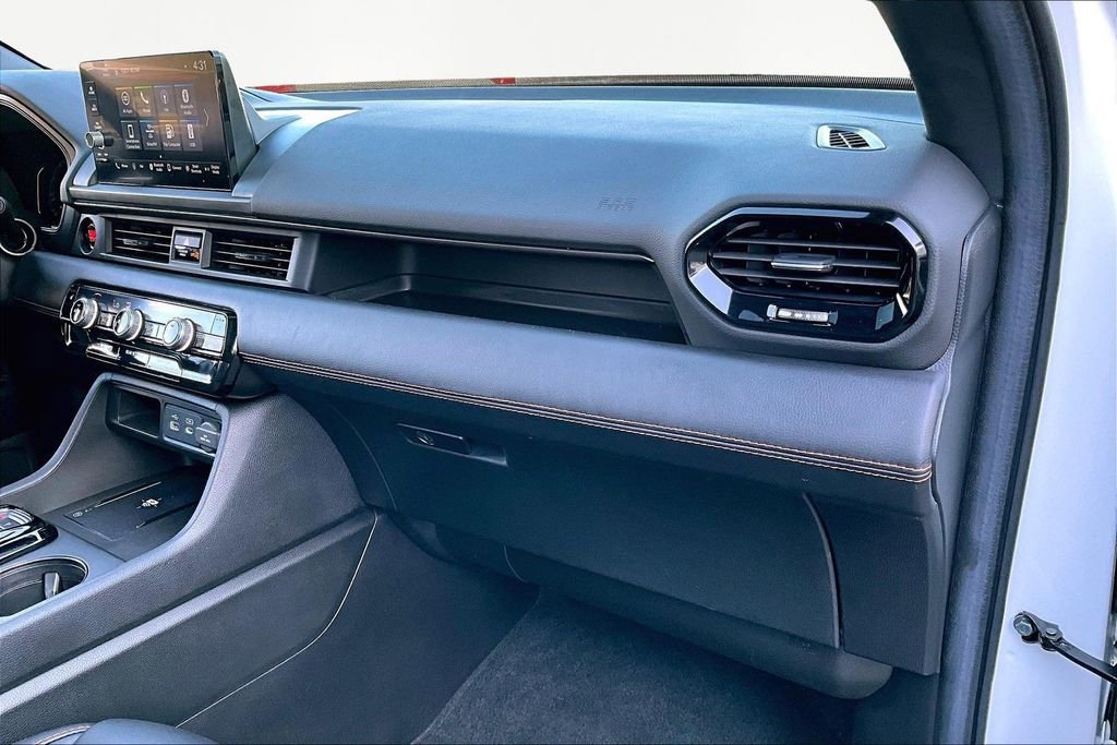 Certified 2025 Honda Pilot TrailSport image 21