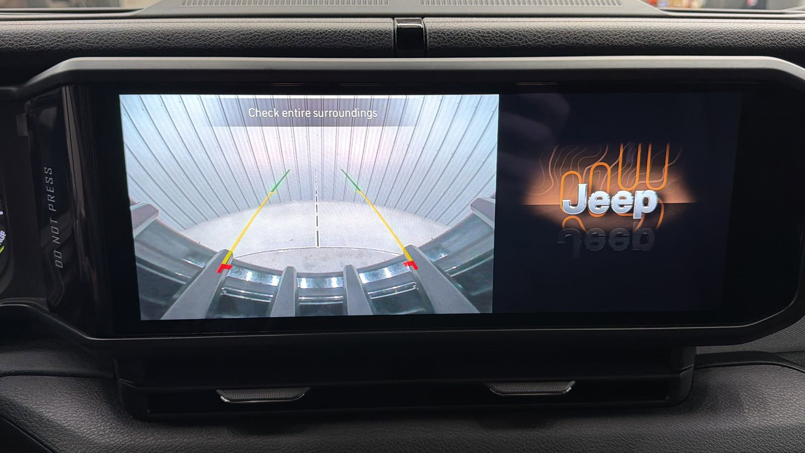Used 2024 Jeep Wrangler Unlimited AWD/4WD image 22