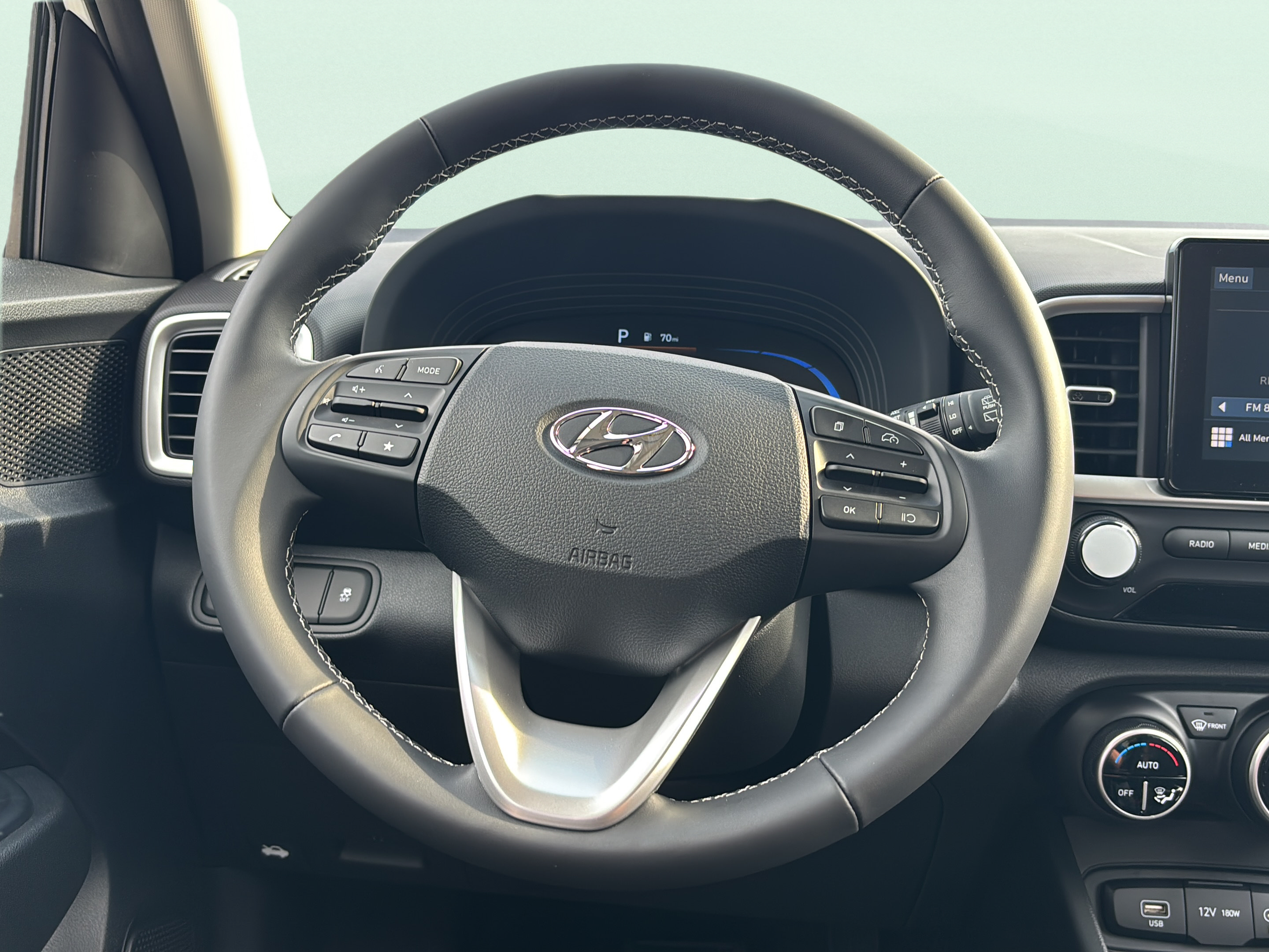 New 2026 Hyundai Venue SEL FWD image 12