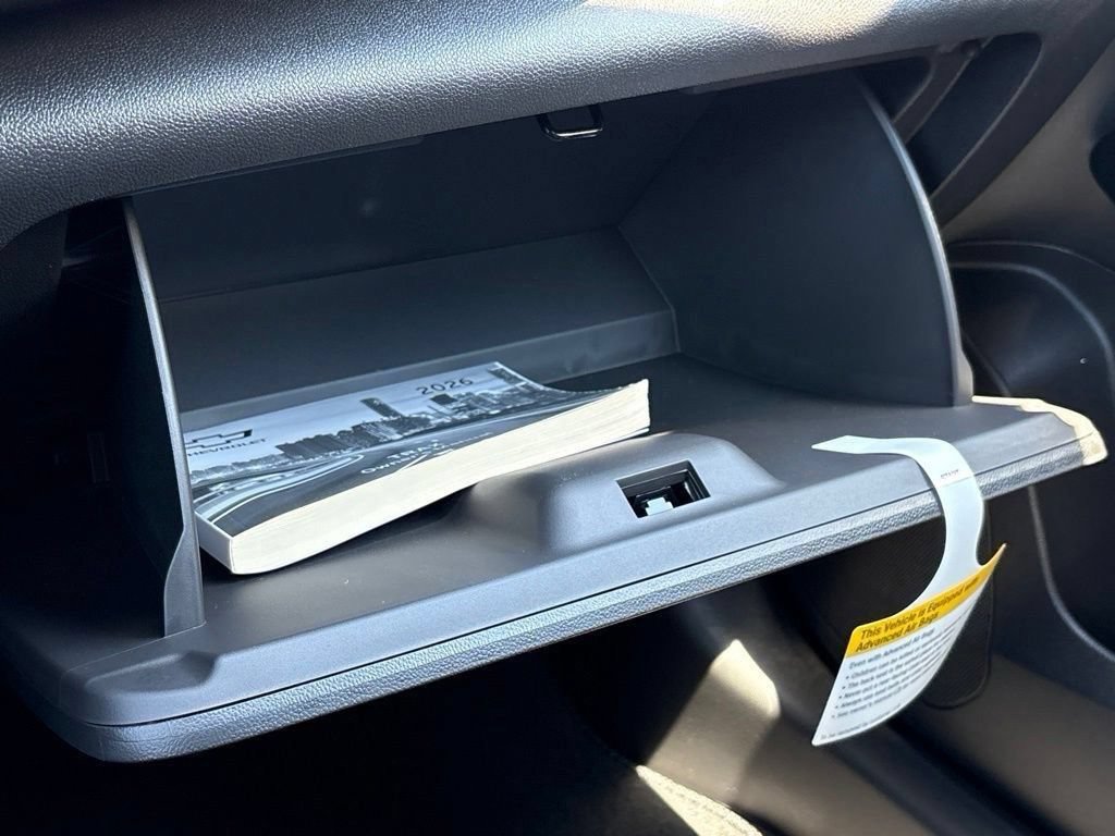 New 2026 Chevrolet Trax RS w/ Sunroof Package FWD image 28